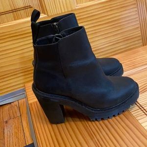 Doc Martens Magdalena Heeled Chelsea Boot